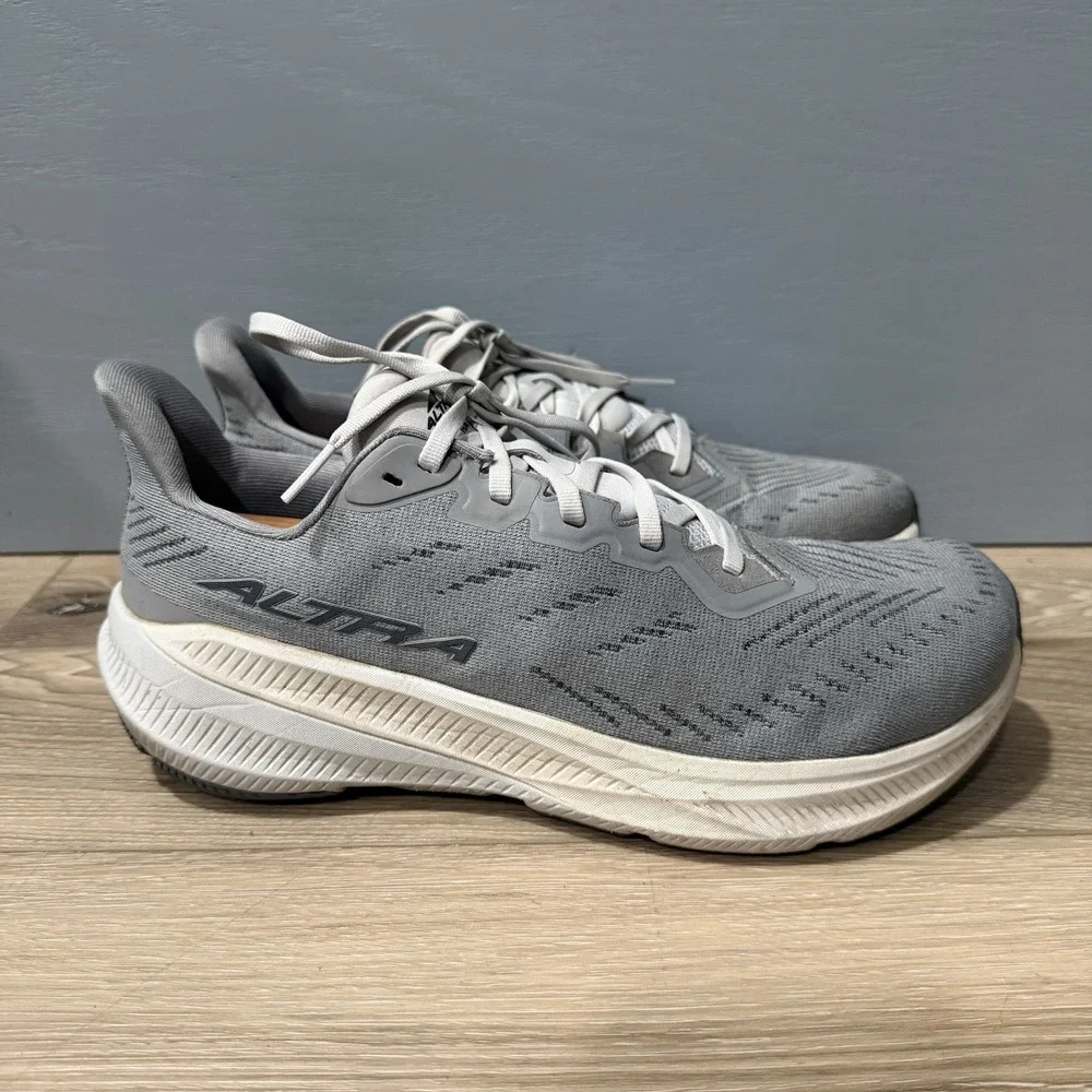 Altra Experience Flow 2 Men Size 8.5 Gray Running Shoes AL0A85RE220 Low Drop